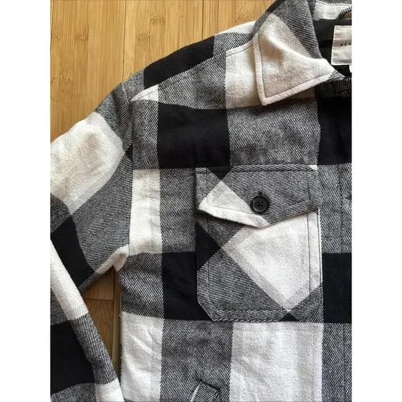 Aeropostale Quilted Flannel Shirt Jacket Women Small Black White Plaid Shacket - Picture 6 of 9